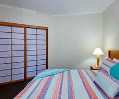 Hotel Barrington, 713/35-45 Shoal Bay Road