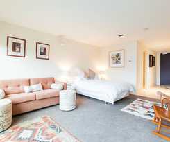 Celeste, 1bdr East Melbourne Apartment