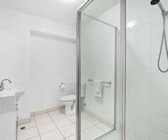 Lizzi, Melbourne Studio Apartment
