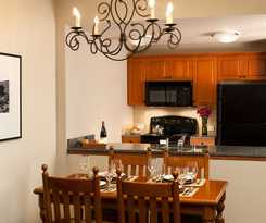 Hotel The Village Lodge