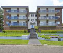 Hotel Adriana, 6/83-85 Ronald Avenue