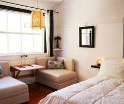 Studio Flat With Shared Rooftop Terrace