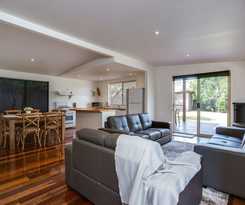 Hotel Tasman Surf House