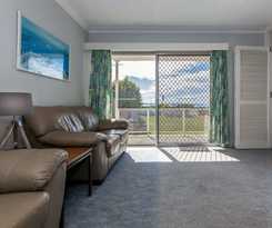 Hotel Castaways Unit 1, 17 Shoal Bay Road