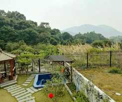 Yard Villa