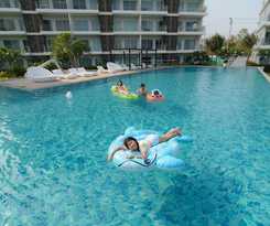 Hotel The Sea Condominium