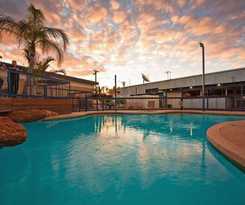 Hotel Potshot Resort