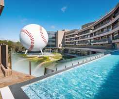 Fame Hall Garden Hotel