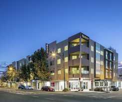 Quest Mawson Lakes
