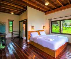 Resort Phayamas Private Beach 