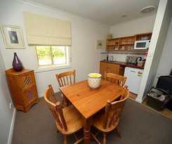 Hotel Riesling Trail and Clare Valley Cottages