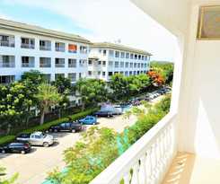 Luxury 1 bed Corner Condo