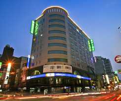 Tainan Cambridge