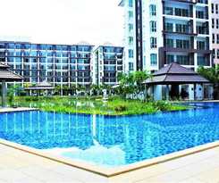 Hotel Bang Saray - Lake and Pool Views