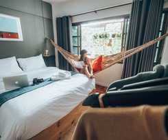 Haus Sathorn 11 Bed and Breakfast