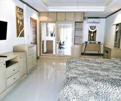 Sea View Corner Condo Jomtien
