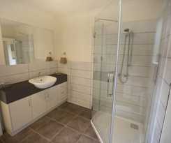 Hotel The Shingles Riverside Cottages