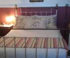 Hotel Touchwood Cottages