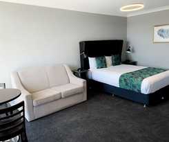 Cascades Motor Inn
