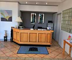 Hotel New England Motor Inn