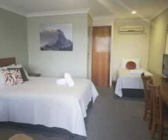 Hotel Roydons Motor Inn