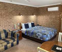 Hotel Golden Grain Motor Inn