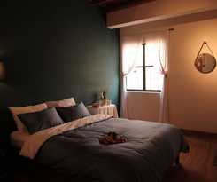 Vi-la Homestay Café