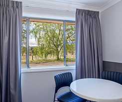 Hotel Bushmans Motor Inn