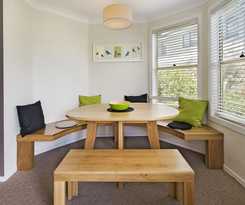 Hotel Caribou 3 - Modern and spacious with views over Lake Jindabyne