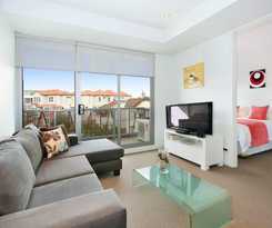 St Kilda Location and Style