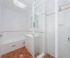 Hotel Surf Break - 10B Tuna (Upstairs)