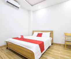 RedDoorz Plus near E-Town 2