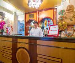 RedDoorz Tan Hoang Long Hotel Nguyen Van Cu
