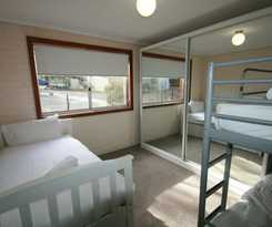 Hotel Sponars Onshore Apartment 1 - FREE unlimited WIFI