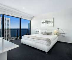 Circle On Cavill - Private Apartments
