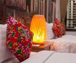 Dollar Homestay and Travel