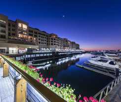 Oaks Glenelg Plaza Pier Suites