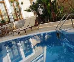 Hotel Albatres Palace