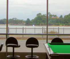 Hotel REGATTA POINT TAVERN