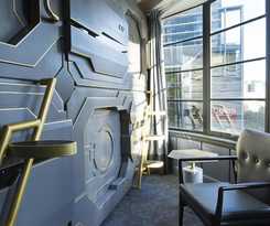 The Capsule - Hostel