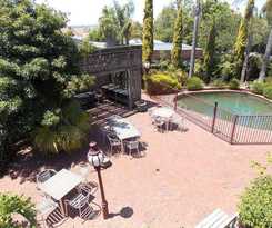 Bell Motor Inn