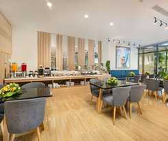 Hotel Sun River and Apartment