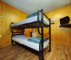 Hotel Magnums Airlie Beach