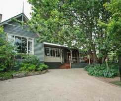 Oak Tree Lodge