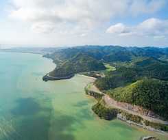 Hotel Flamingo Premium Cat Ba Beach Resort