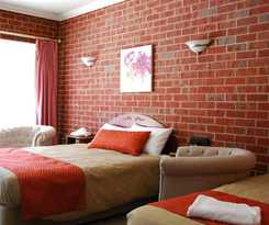 Hotel The Elms Motor Inn