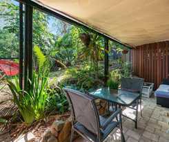 Noosa Hinterland Retreat For Total Isolation