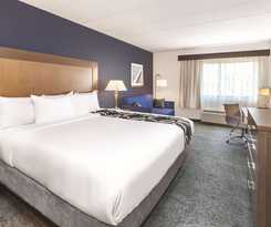 Hotel La Quinta by Wyndham Philadelphia Airport