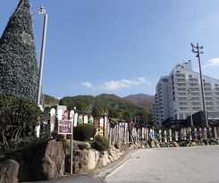 Hotel Bears Town Resort