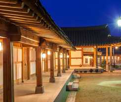 Hotel Youngsanjae Hanok